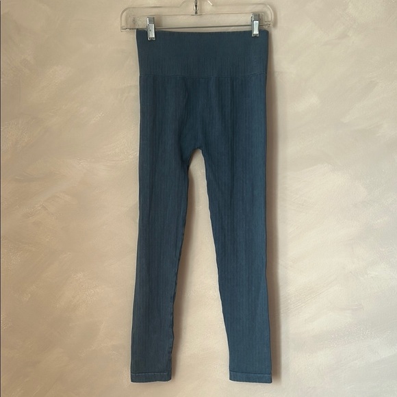 Avocado ribbed seamless leggings blue made in USA size M/L - Picture 1 of 6